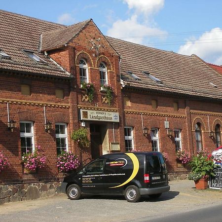 Werners Landgasthaus 호텔 Lieskau 외부 사진