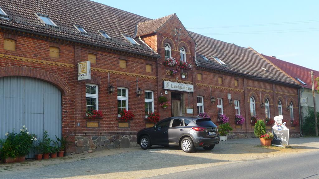 Werners Landgasthaus 호텔 Lieskau 외부 사진